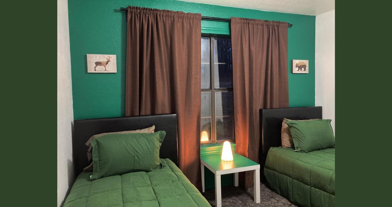 3Bd Cabin Family Fun Arcade Games Fire Pit 5 Min From Lake Fishing Hunting 布罗肯鲍 外观 照片