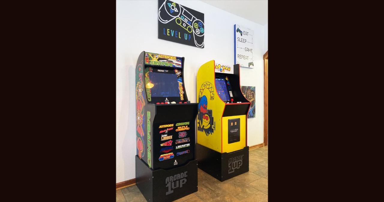 3Bd Cabin Family Fun Arcade Games Fire Pit 5 Min From Lake Fishing Hunting 布罗肯鲍 外观 照片